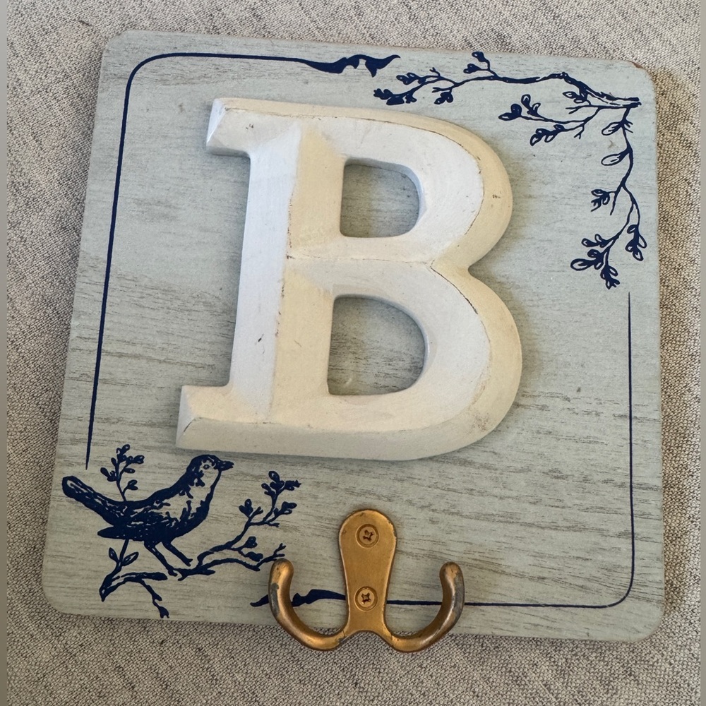 Anthropologie wall-mounted jewelry Hooks-NWT Sheffield home decor initial B bird